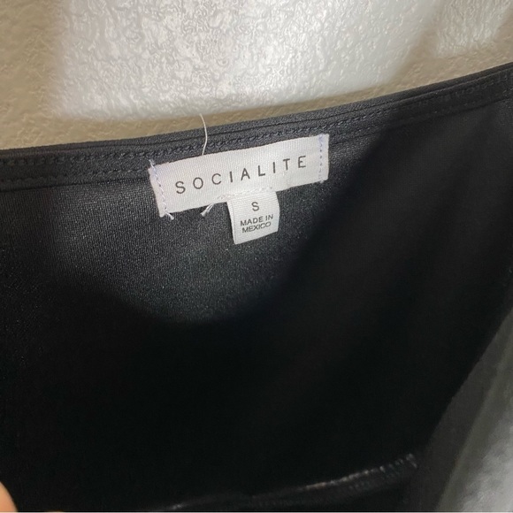 SOCIALITE Black Scallop Trim Bodycon Dress Size Small - Picture 6 of 9